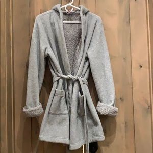 Hooded Fleece Robe - Med